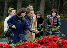Azerbaijani public visits Alley of Honor to commemorate 12th death anniversary of Heydar Aliyev. Azerbaijan, Dec.12, 2015